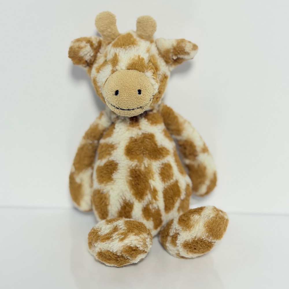 Jellycat Bashful Giraffe Plush Stuffed Animal Tan Spotted Medium 9 inch
